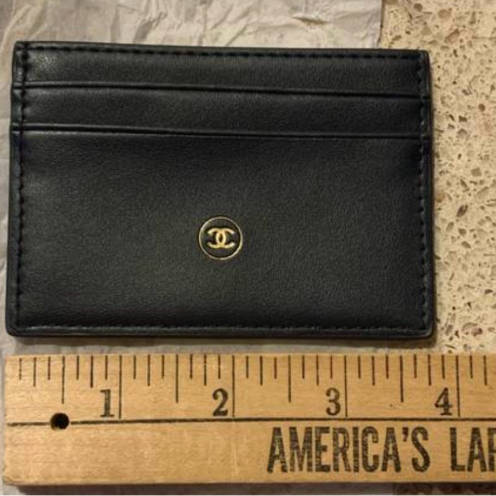 CHANEL Black and Gold Card Holder - Picture 3 of 5